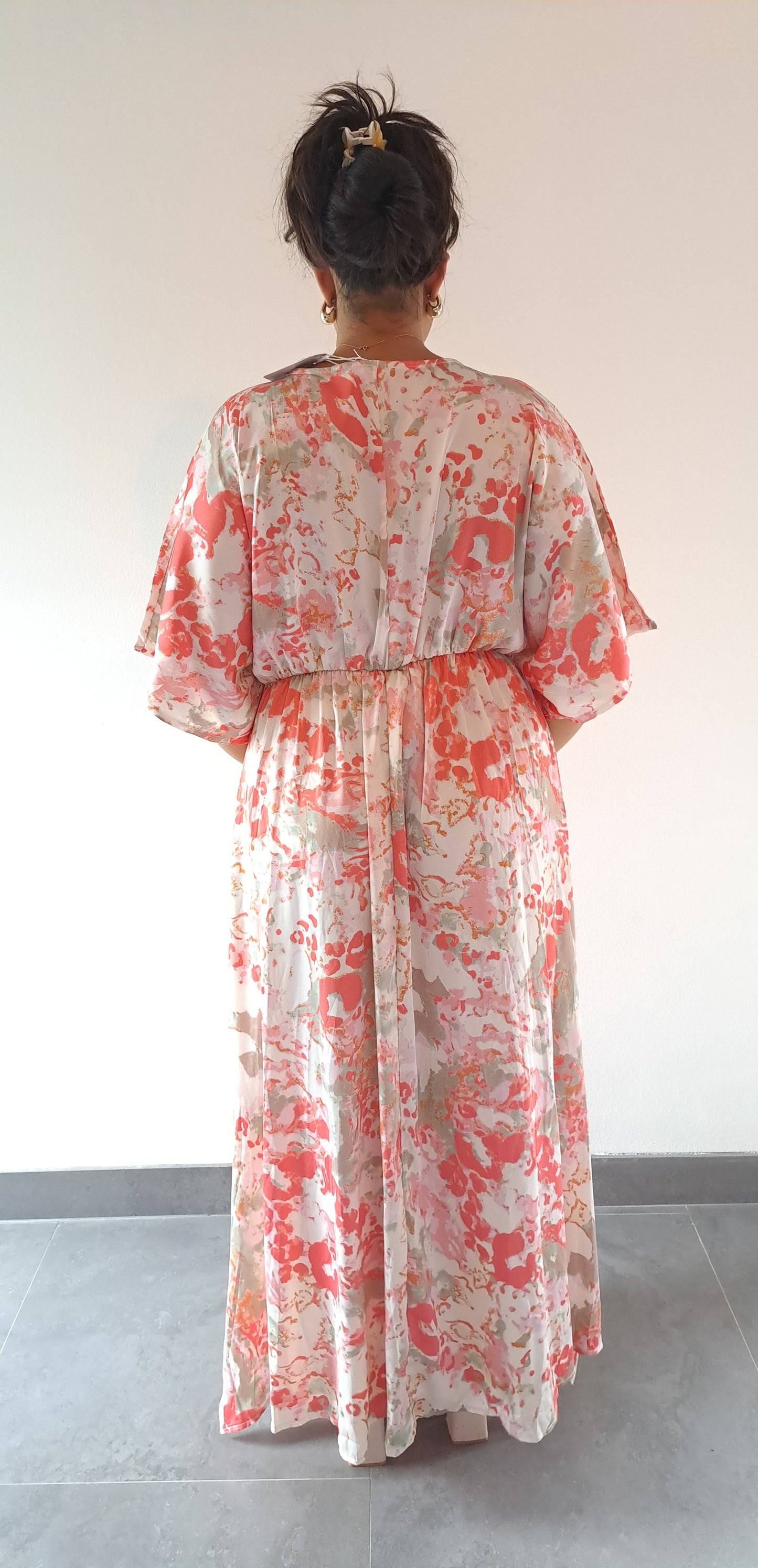 Robe longue légère satinée