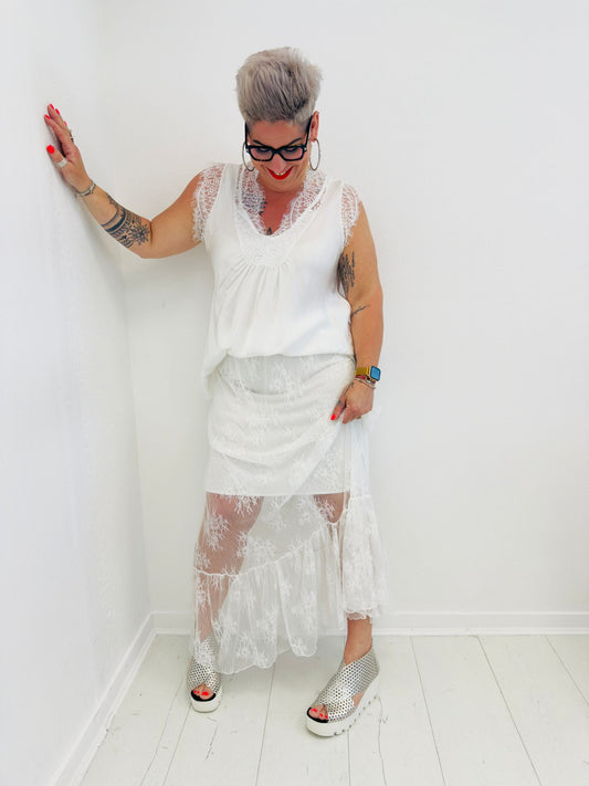 Jupe longue grande taille en voile brodé – Taille 42/46 – Blanc ou Noir