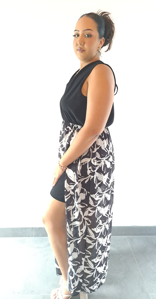 Robe en combi short de profil 